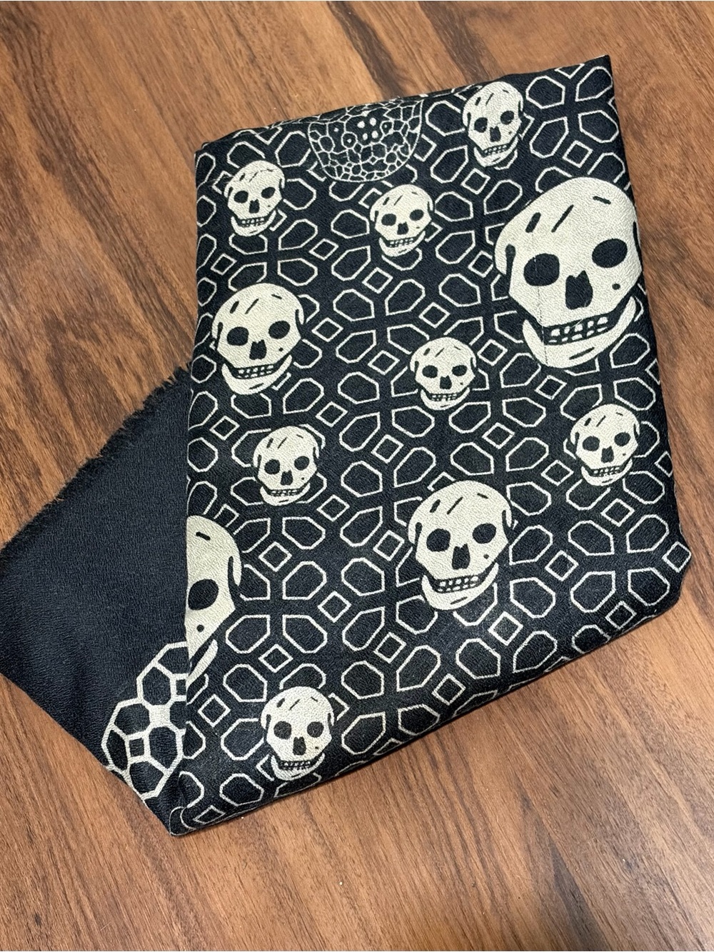 Women's Black & Gray Skull Motif Wrap Scarf